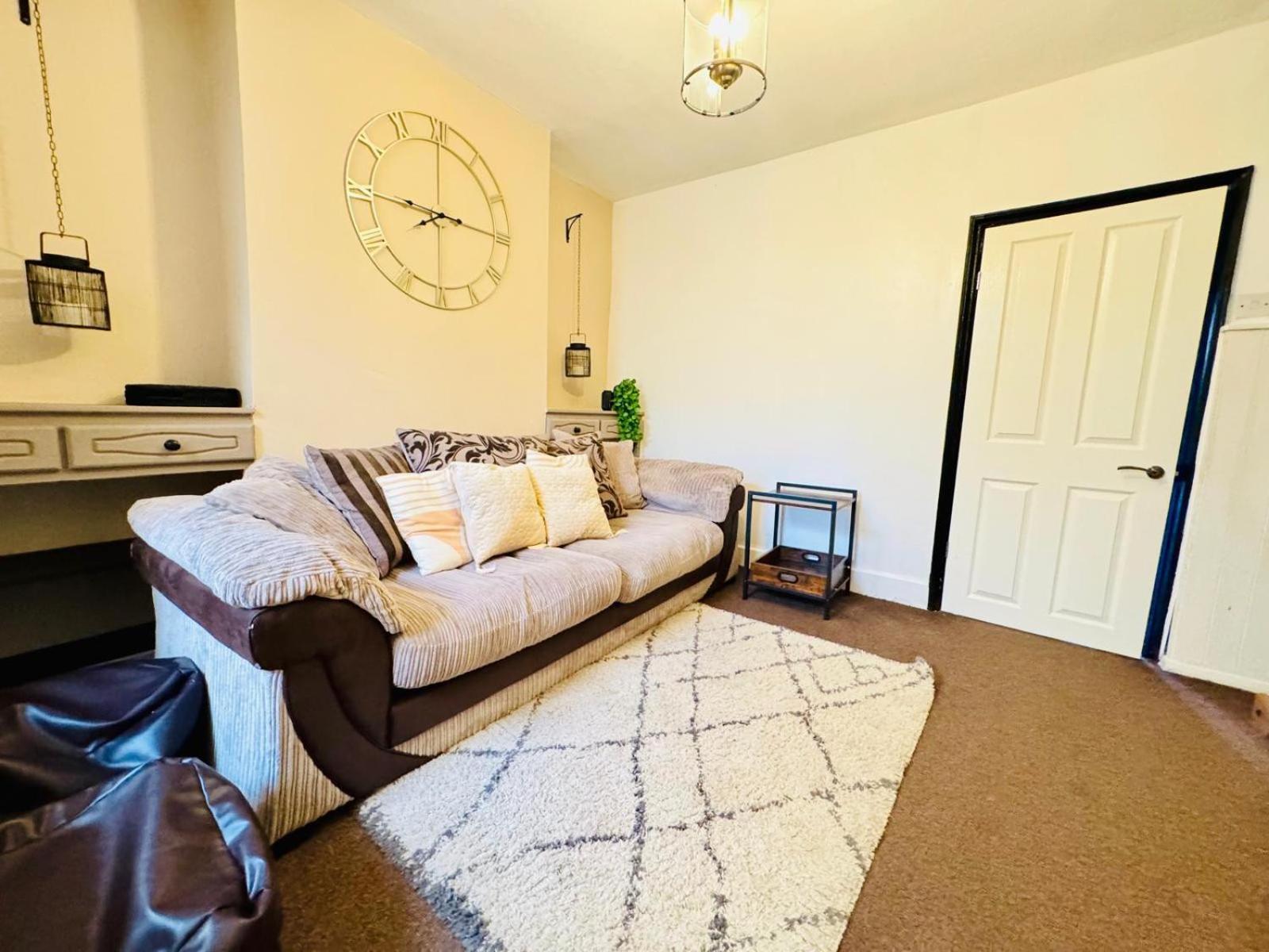 Jasper's Pet-Friendly Family Haven Villa Cambridge  Exterior photo
